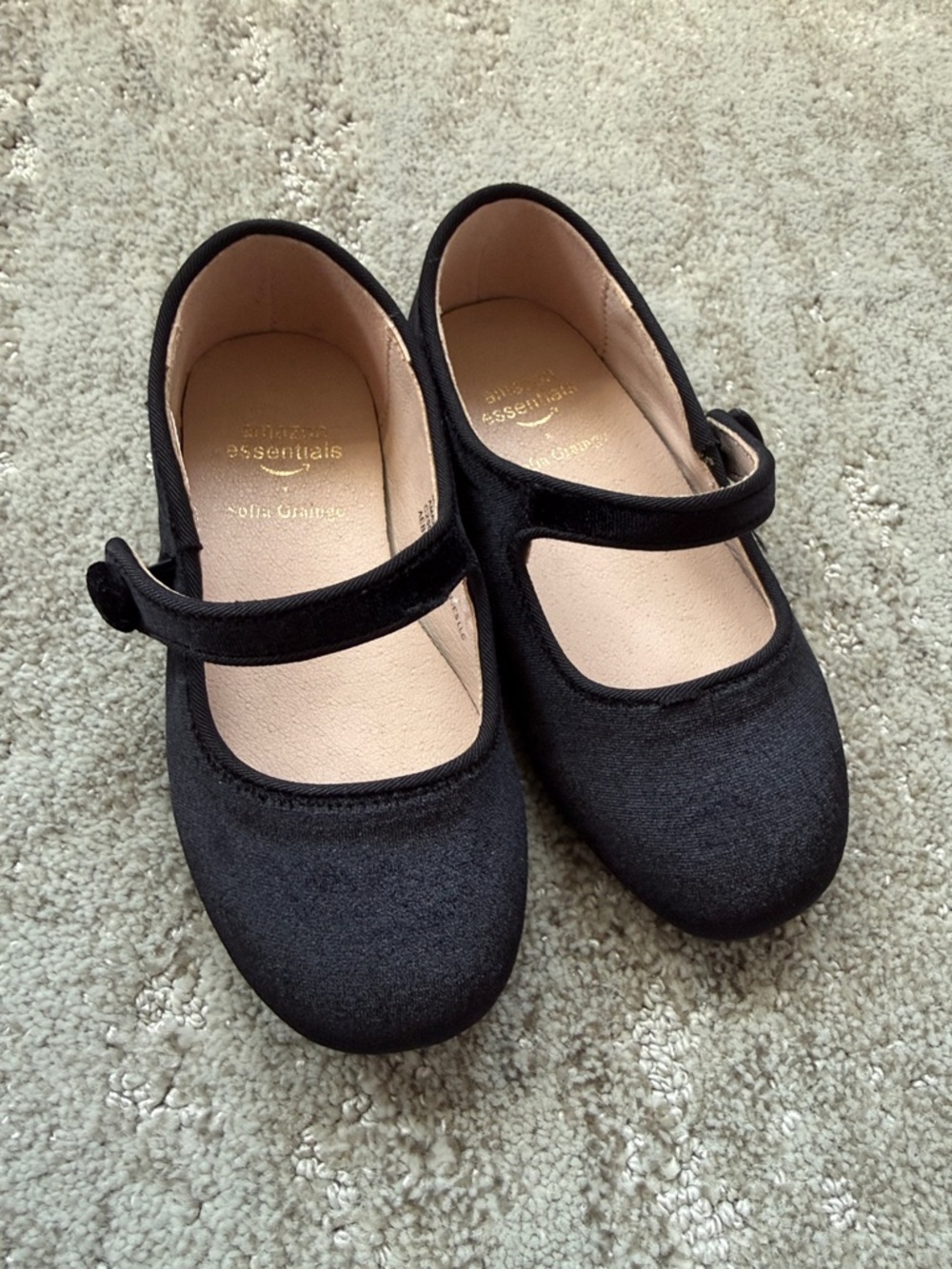 Sofia Grange x amazon Essentials Black velvet Girls Mary Jane Dress Shoes
